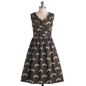 ModCloth Bea & Dot Retro Garden Daisy Dress